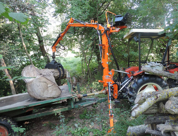 P.A.S. 350 montato su trattore Delfino 35 HP